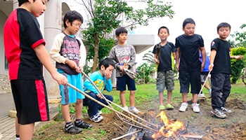 こども探検隊 『古代体験　火起こし＆石蒸し料理』