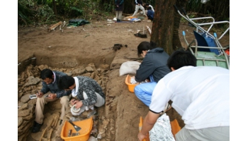 県民大学講座「奄美地域の先史・原史文化」新里貴之先生