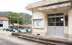 林業研修館と土俵